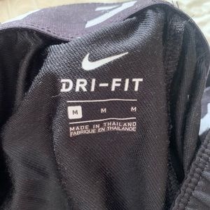 Nike dri fit shorts size medium. Only worn a few times